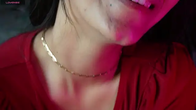 NidhiChandra online show from 03/27/26, 06:52