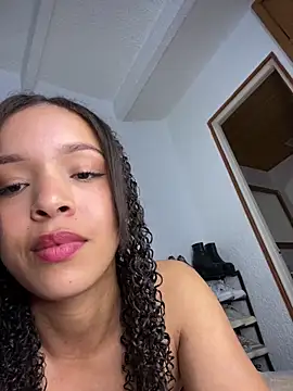 Yasmin777  online show from 12/21/25, 10:39