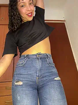 Yasmin777  online show from 04/16/26, 06:30