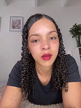 Yasmin777  online show from 05/20/26, 06:36