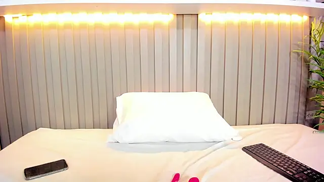 natalyWilliams online show from 10/17/25, 12:41