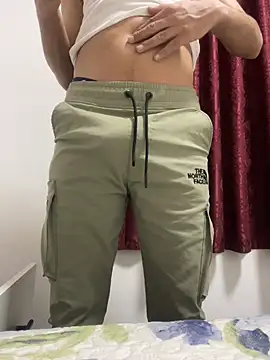 Snapshot of Anassal123 chatting on 11/17/25, 11:21 Anassal123 online show from 11/17/25, 11:21