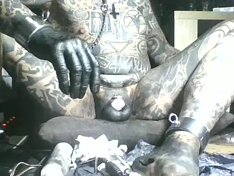 Snapshot of object857 chatting on 11/01/25, 12:01 object857 online show from 11/01/25, 12:01