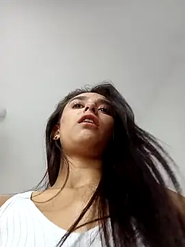 Snapshot of CandyFoxter_ chatting on 11/08/25, 04:07 CandyFoxter online show from 11/08/25, 04:07