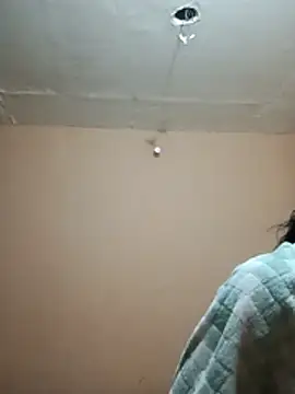 Snapshot of USER-MAYA chatting on 12/23/25, 08:12 USER-MAYA online show from 12/23/25, 08:12