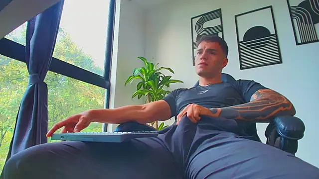 ALPHA DOMINUS  online show from 04/14/26, 09:54