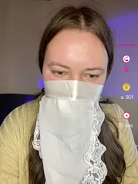 ShyPampBlondie online show from 04/28/26, 01:49