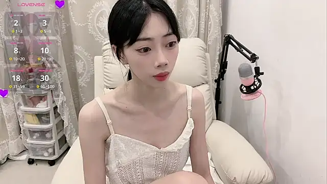 tuantuanle online show from 04/08/26, 04:07