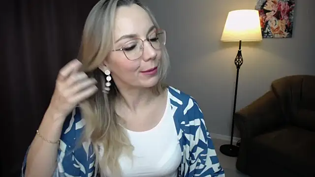 Ava Elior online show from 11/23/25, 06:35