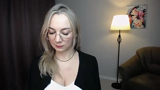 Ava Elior online show from 11/28/25, 10:07