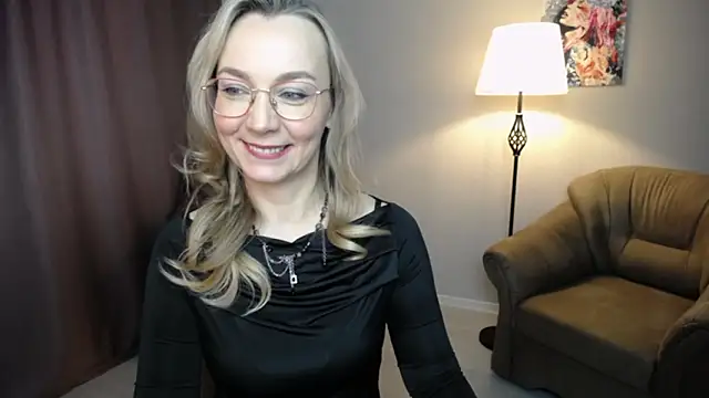 Ava Elior online show from 03/06/26, 10:01