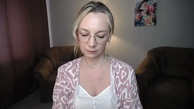 Ava Elior online show from 07/05/26, 11:39