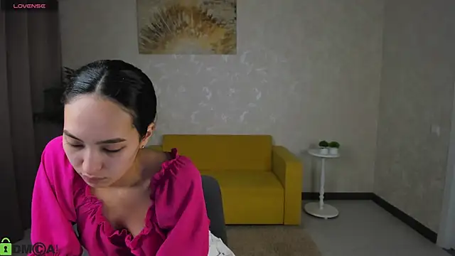 FlirtyAura online show from 04/09/26, 03:50