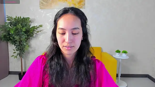 FlirtyAura online show from 04/11/26, 07:45