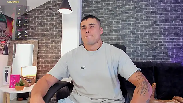 Snapshot of connorsmiith chatting on 09/13/25, 02:00 connorsmiith online show from 09/13/25, 02:00