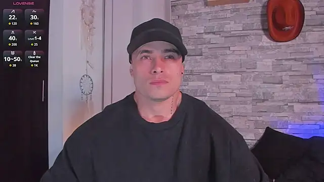 Snapshot of connorsmiith chatting on 11/11/25, 12:43 connorsmiith online show from 11/11/25, 12:43