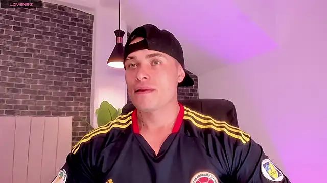 connorsmiith online show from 04/02/26, 12:41