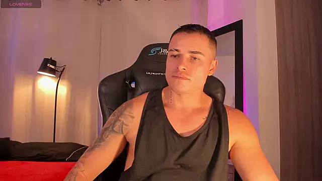 Snapshot of connorsmiith chatting on 07/05/26, 04:19 connorsmiith online show from 07/05/26, 04:19