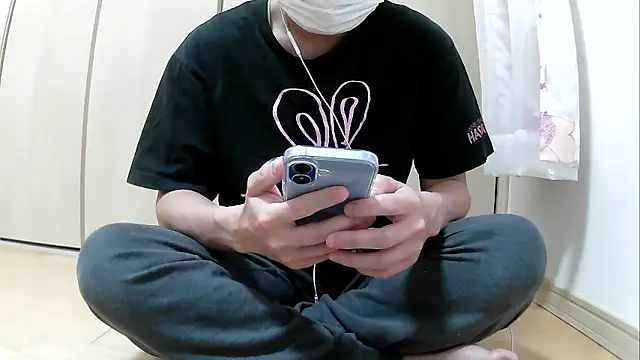 Snapshot of kyoron chatting on 03/28/26, 01:11 kyoron online show from 03/28/26, 01:11