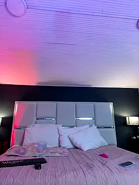 BellaFernandez   online show from 10/01/25, 10:54