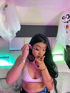 BellaFernandez   online show from 10/29/25, 11:56