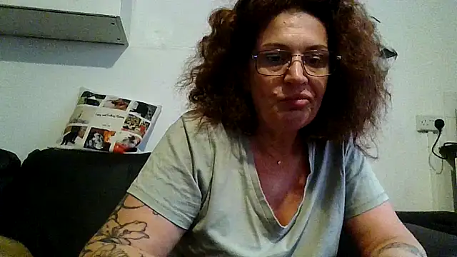 RubyyRosee online show from 05/27/26, 05:15