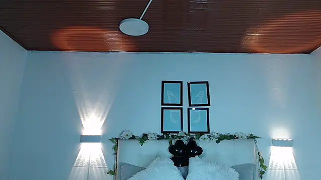 Megan 05  online show from 11/22/25, 07:35