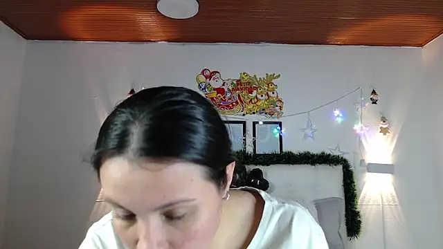 Megan 05  online show from 12/17/25, 06:58