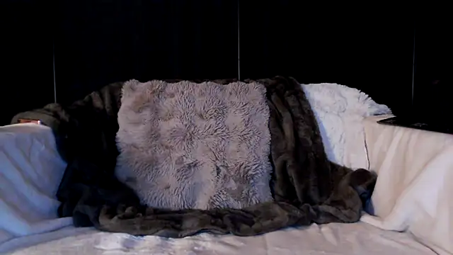 Zoe Fisher online show from 10/22/25, 06:18