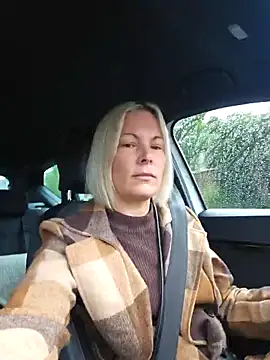 Sunny-Sin online show from 10/04/25, 08:01