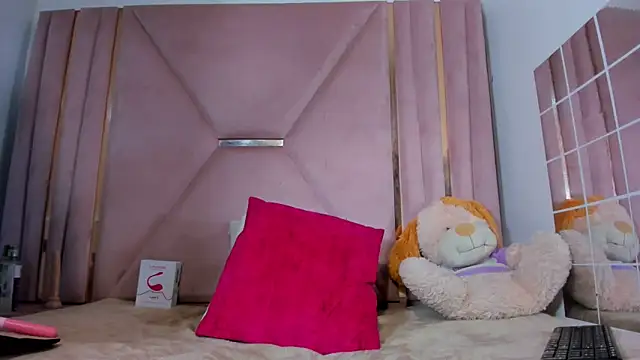 jazmin waked online show from 11/15/25, 03:26