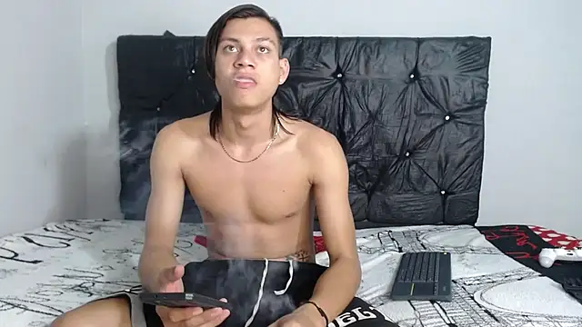 Snapshot of masterbrave420 chatting on 09/19/25, 07:21 masterbrave420 online show from 09/19/25, 07:21