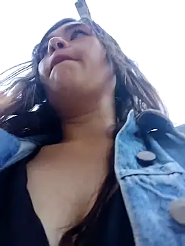 Snapshot of miss_berlyn chatting on 09/25/25, 10:24 miss berlyn online show from 09/25/25, 10:24