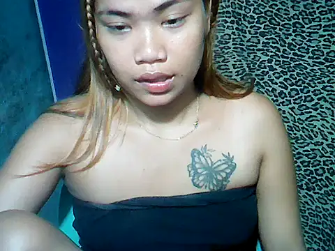 Snapshot of MorenaLovelyPinay24 chatting on 04/28/26, 02:27 MorenaLovelyPinay24 online show from 04/28/26, 02:27