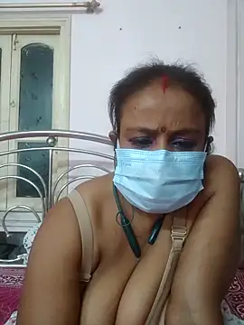 Snapshot of Barna_Love chatting on 12/14/25, 05:29 Barna Love online show from 12/14/25, 05:29