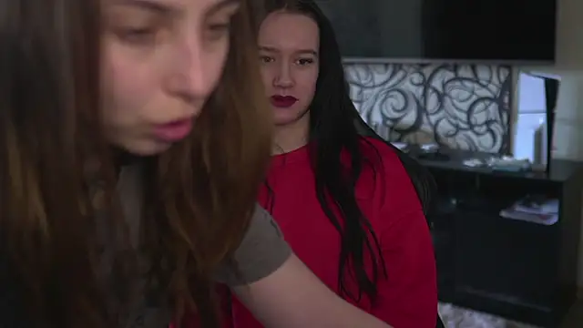 Snapshot of lis_silver chatting on 02/17/26, 08:22 lis silver online show from 02/17/26, 08:22