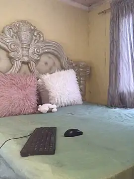 Snapshot of KINKYBOOTI22 chatting on 03/27/26, 04:29 KINKYBOOTI22 online show from 03/27/26, 04:29