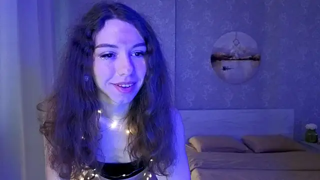 Snapshot of KellyShines chatting on 06/11/26, 04:27 KellyShines online show from 06/11/26, 04:27
