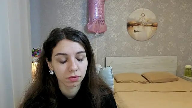 Snapshot of KellyShines chatting on 06/27/26, 01:06 KellyShines online show from 06/27/26, 01:06