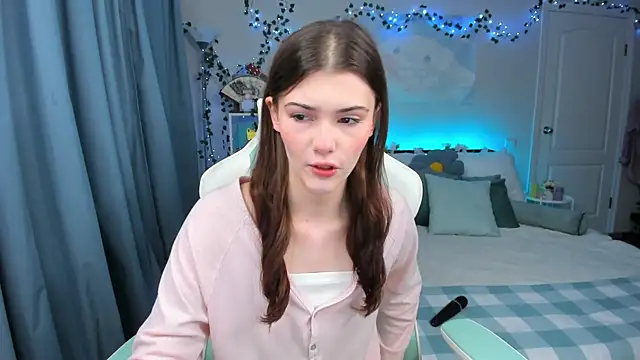 Zoe Vee online show from 10/23/25, 03:28