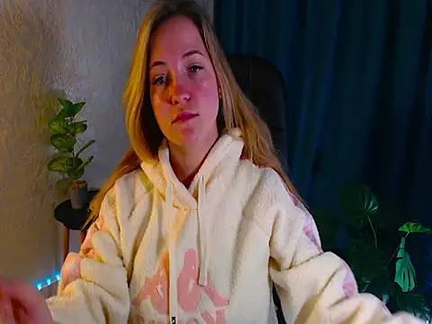 arlana klart online show from 10/06/25, 01:36