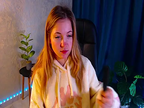 arlana klart online show from 10/11/25, 01:27