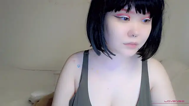 tsunade chan online show from 10/12/25, 05:17