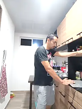 stivenlujan69 online show from 10/28/25, 01:53