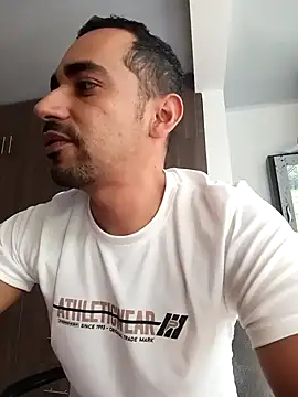 stivenlujan69 online show from 02/08/26, 07:50