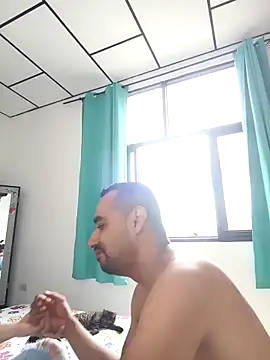 stivenlujan69 online show from 03/05/26, 06:04