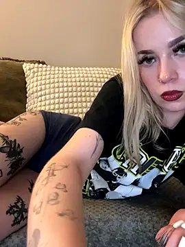 Snapshot of marnemzavar444 chatting on 09/27/25, 08:36 marnemzavar444 online show from 09/27/25, 08:36