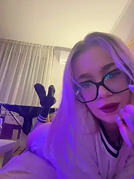 marnemzavar444 online show from 03/05/26, 09:22