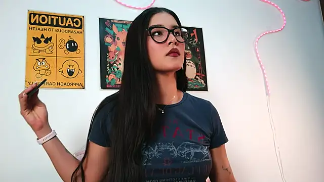 Snapshot of Aurorabeck_ chatting on 10/11/25, 02:22 Aurorabeck  online show from 10/11/25, 02:22