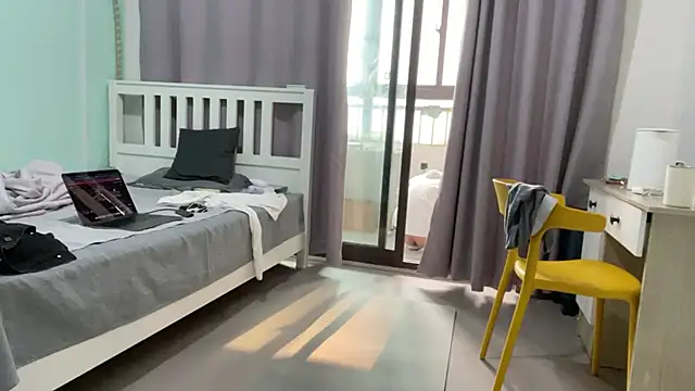 cily online show from 12/17/25, 03:45